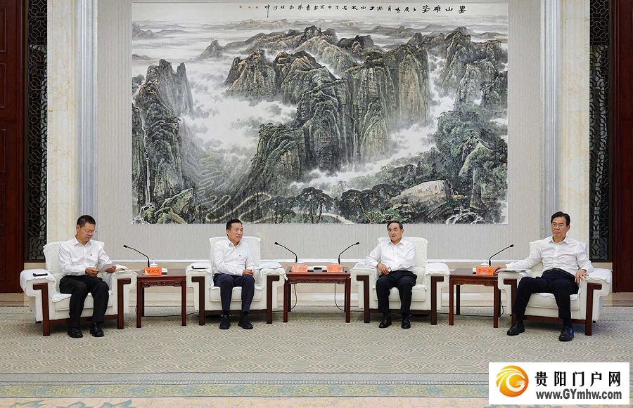 徐麟李炳军会见出席2026数博会的国家电投集团董事长刘明胜一行(图1) 徐麟李炳军会见出席2026数博会的国家电投集团董事长刘明胜一行(图1)