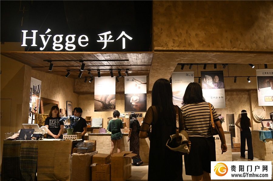 徐良三天演唱会带动综合消费1.8亿元(图2) 徐良三天演唱会带动综合消费1.8亿元(图2)